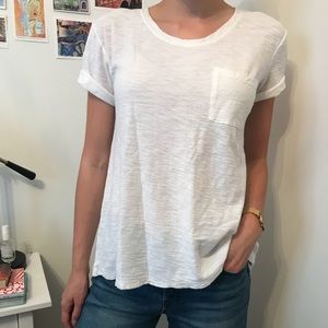 GAP white tee